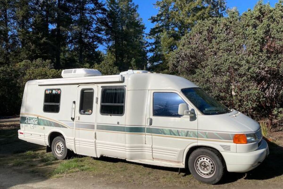 1998 Winnebago Rialta 22RC in Albion, CA